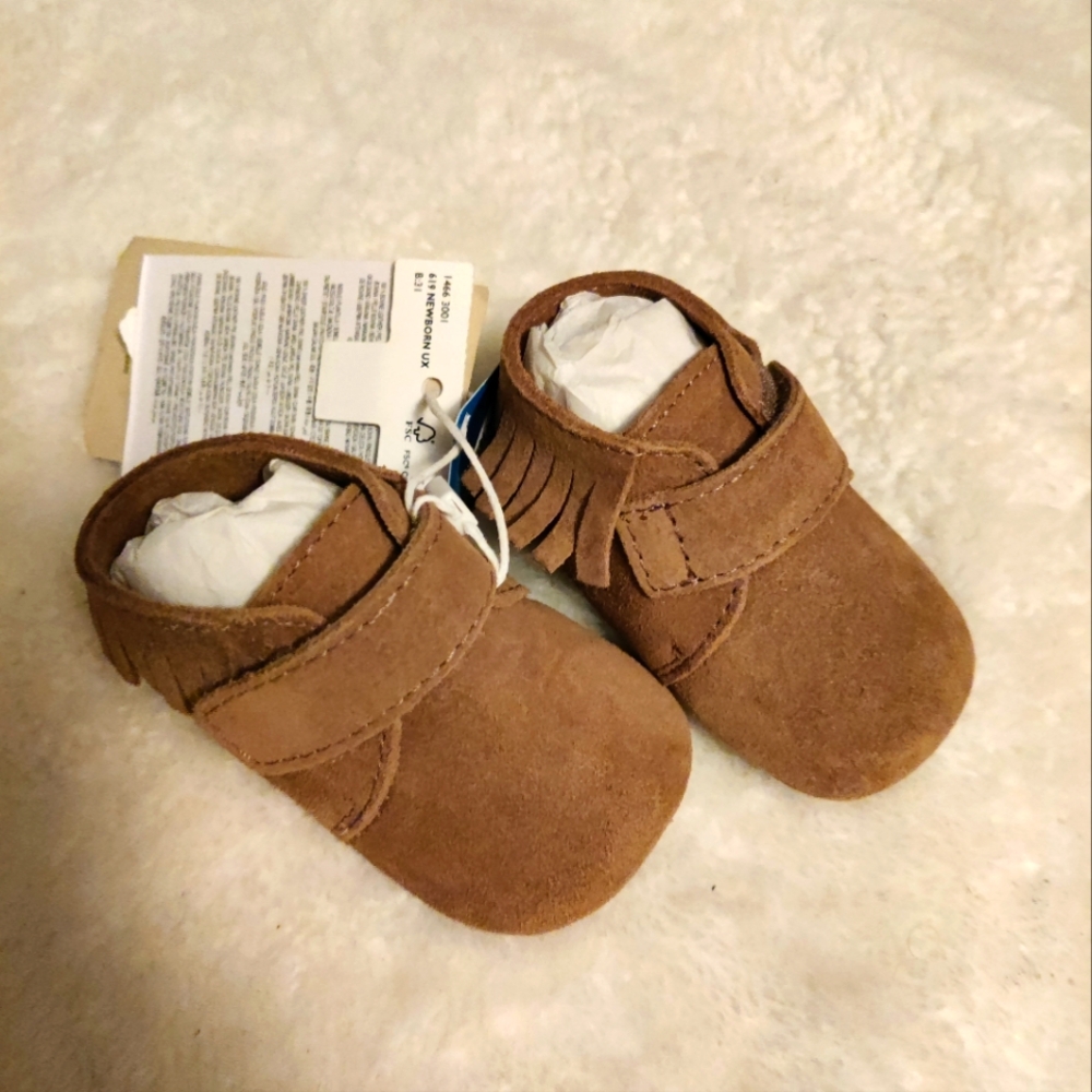 Mango MNG newborn suede booties NWT